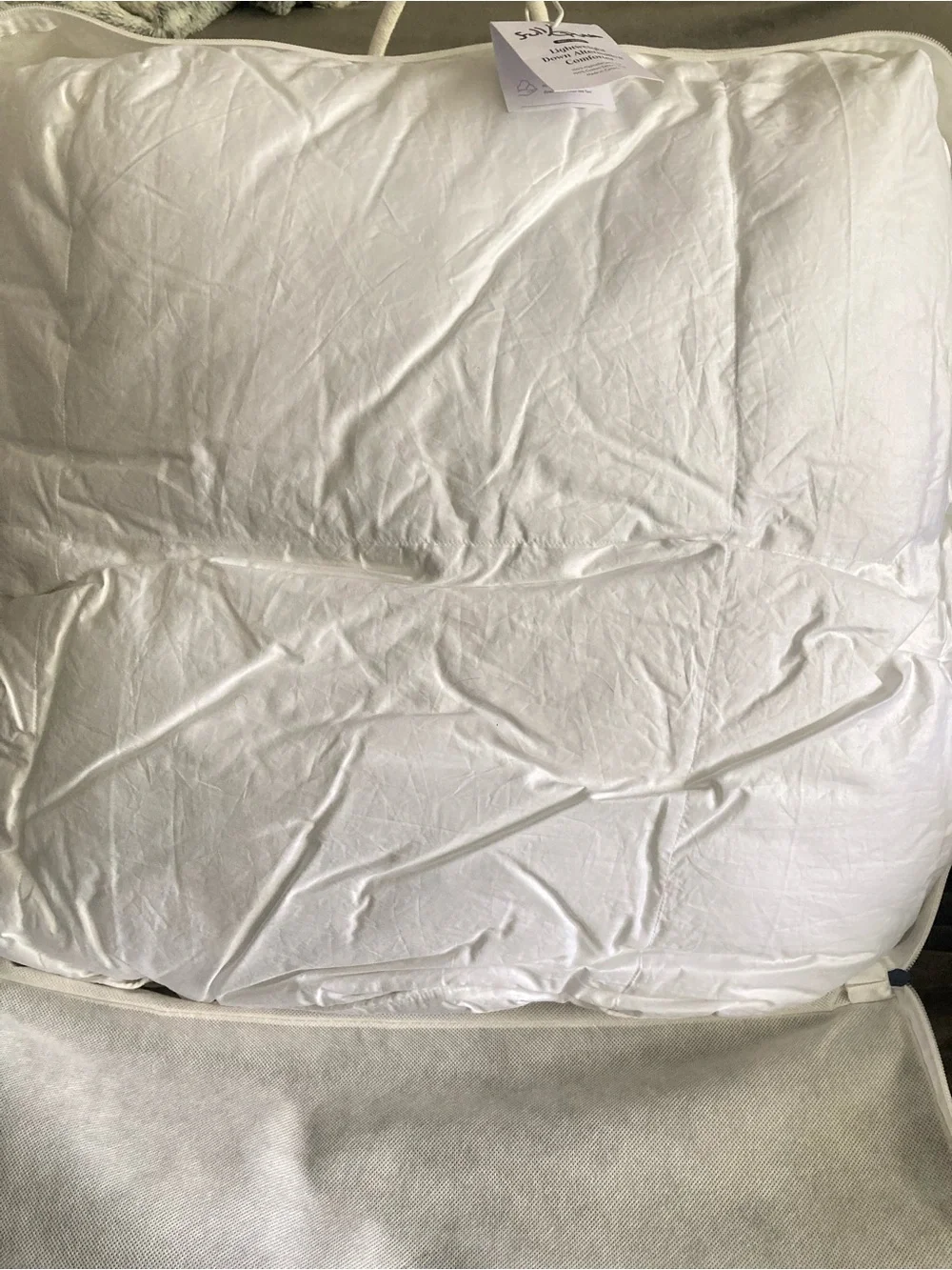 Queen / Full   brooklinen down ALTERNATIVE comforter White. 92”x96” 31oz fill